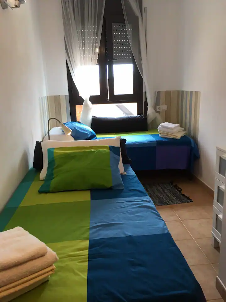 Zweibettzimmer perfekt für Kinder, hell und fröhlich
